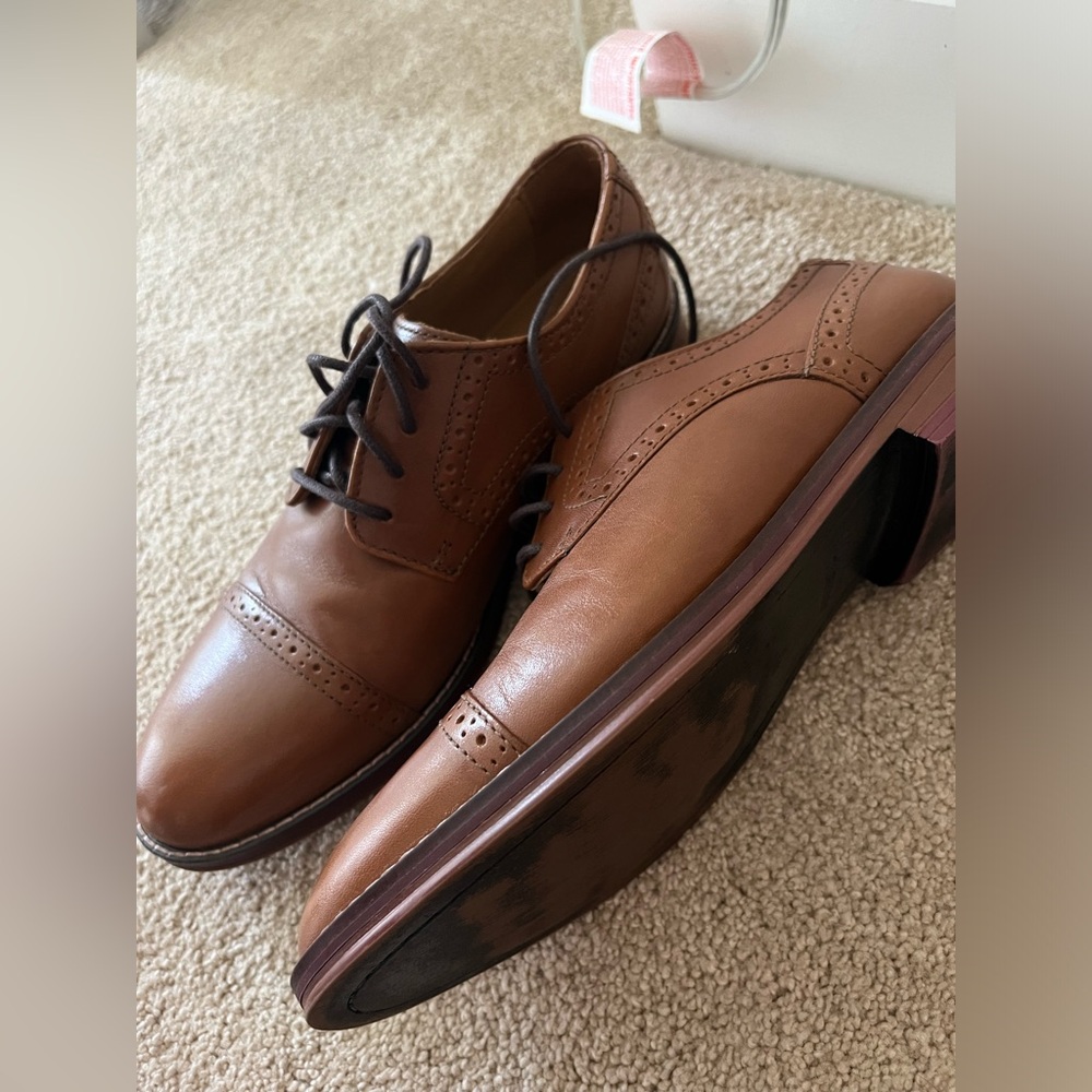Boys shoes size 5